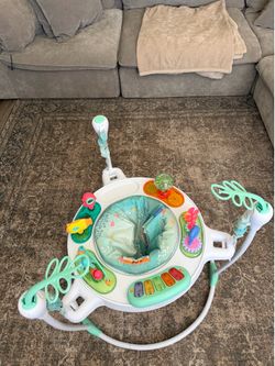 Baby bouncer
