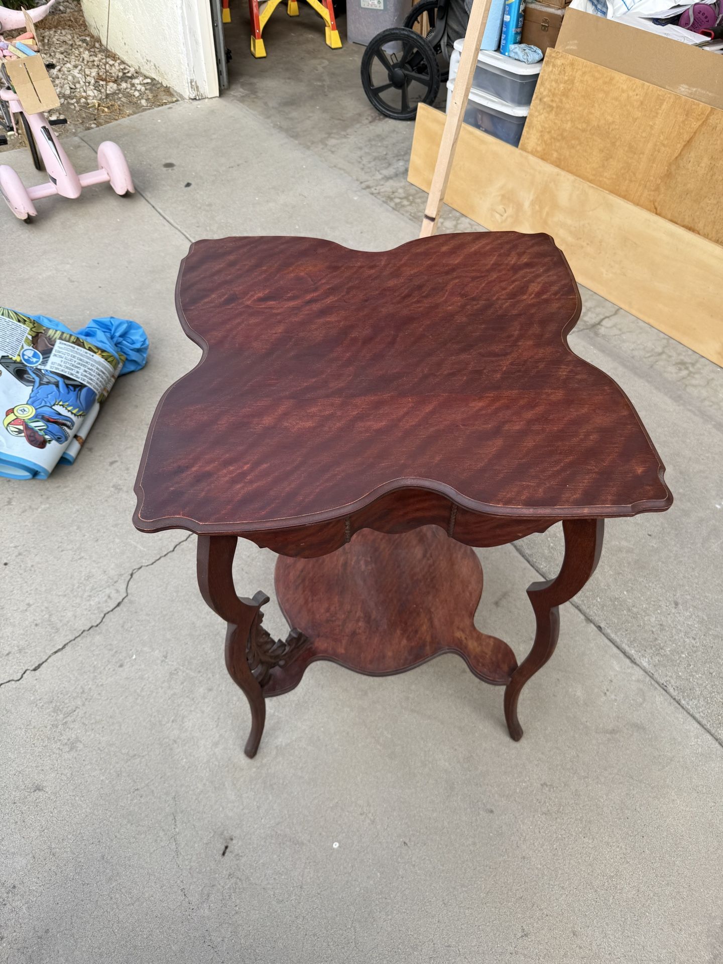 Accent Table