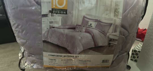 Comforter for twin