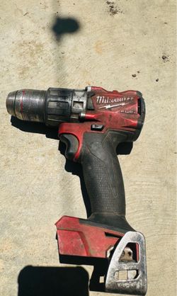 Milwaukee m18 1/2” hammer drill