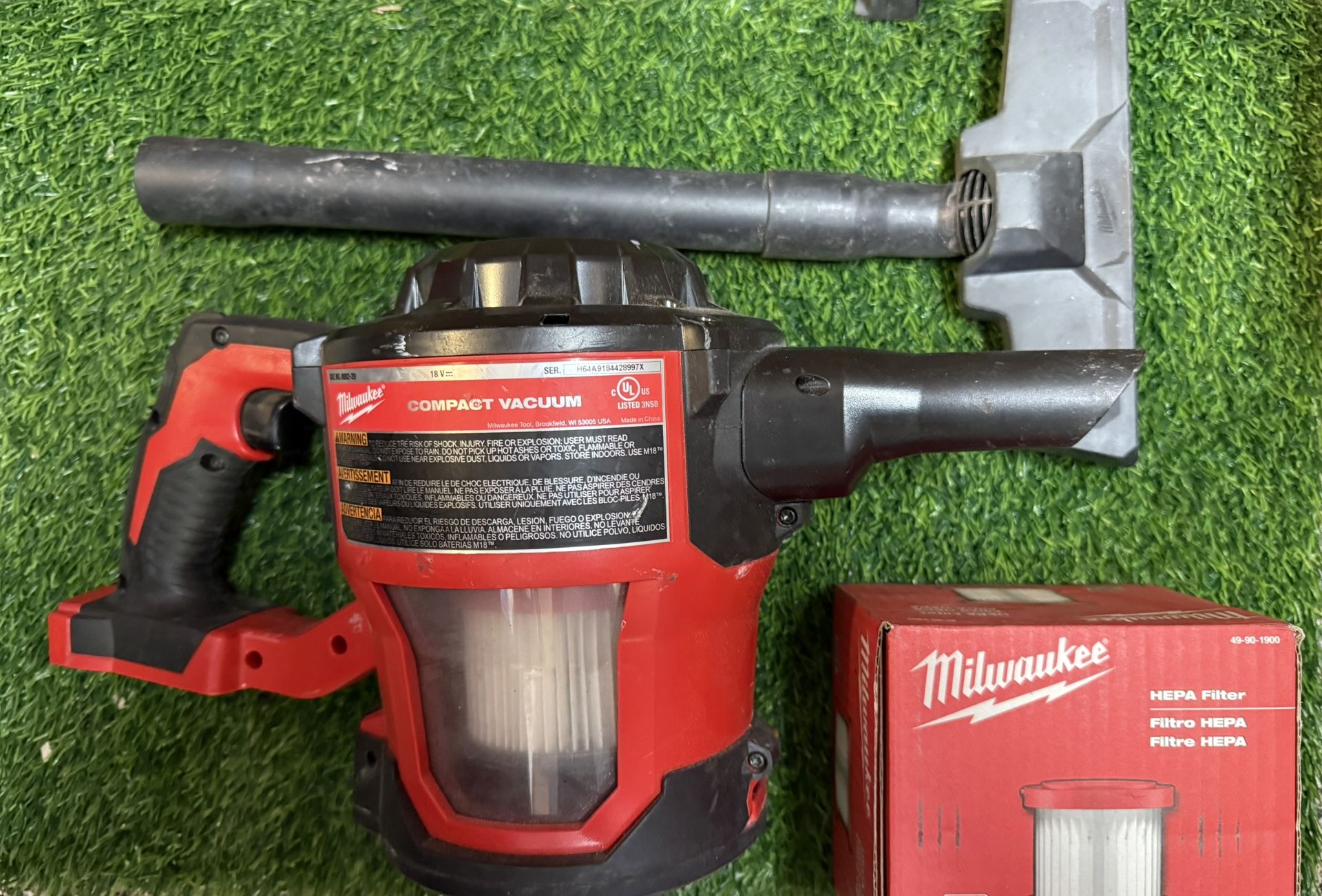 Milwaukee M18 Compact Vacuum