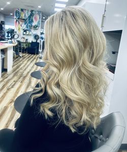 Hair Stylist In Two Locations And I Want To Create With You!