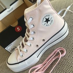 High Top Converse Sz 5 