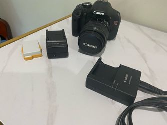 Photography pro elite Canon Rebel T3i  photo, shoot, professional, Camera in excellent condition, comes with additional battery and charger  Excellent