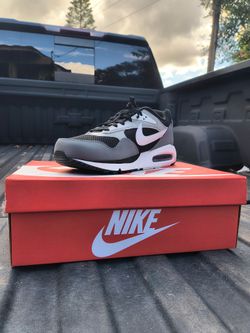 Mens nike shoes size 11