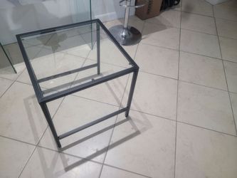SIDE GLASS COFFEE TABLE!!!