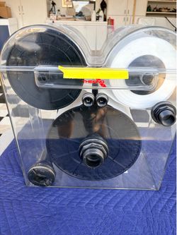 Roll mat for fish tank