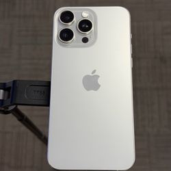 iPhone 15 Pro Max 'Natural Titanium' · Unlocked - 256GB