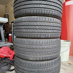 225/50/17 Set Of Tires