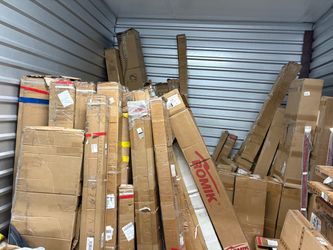 Lot Of Miscellaneous SUV Steps And Ground Effects Car Parts For Numerous Cars. Approximately 3 pallets. Brand new in box.