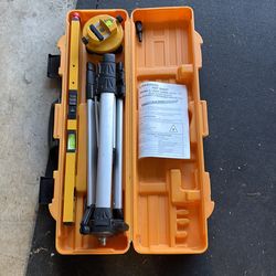 Johnson Self-Leveling Laser Level Kit (Tripod + Case)