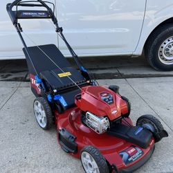 Toro Recycler 22” Power Reverse  Lawn Mower Powered by a Briggs & Stratton 163cc 7.25  Series Engine