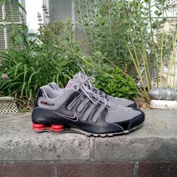 Nike Shox Gray And Black Size 12