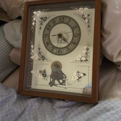 Glassiques Pictorial Mirrors Clock With Wooden Frame
