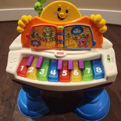 Fisher Price Grand Piano Baby Toddler Laugh & Learn 
