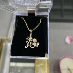 #1 Mom Necklace Gold 