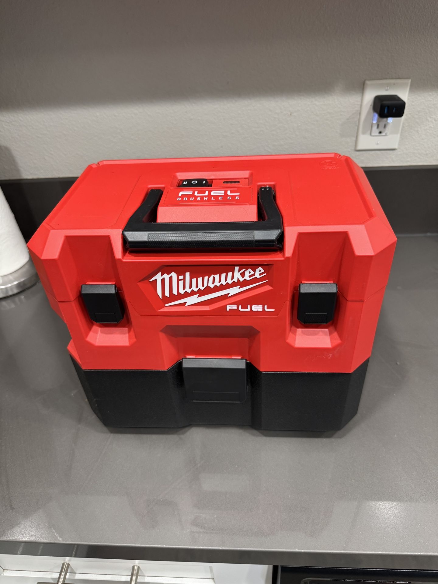 Milwaukee M12 Vacuum & Blower
