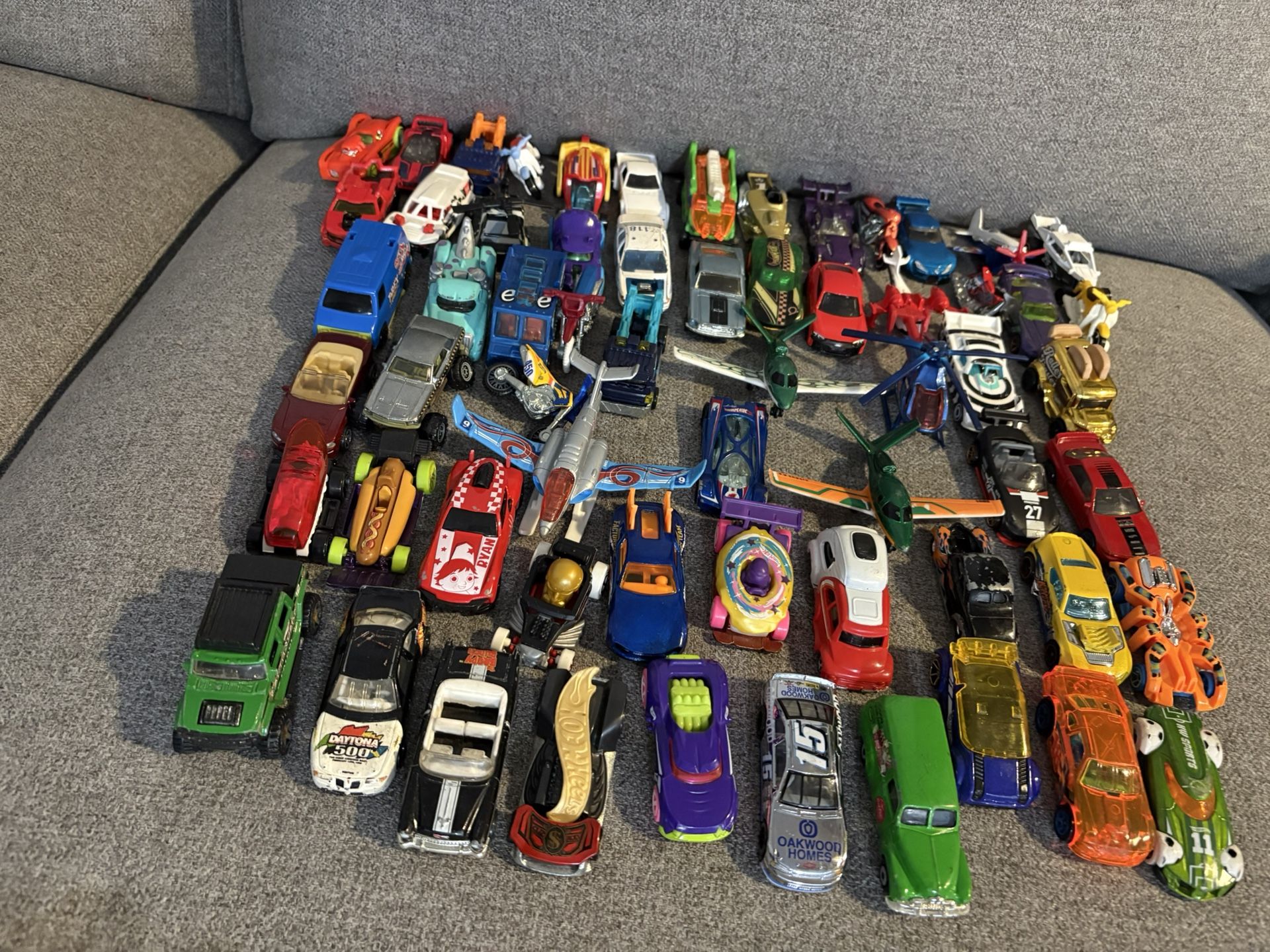 60 Assorted Hot Wheels