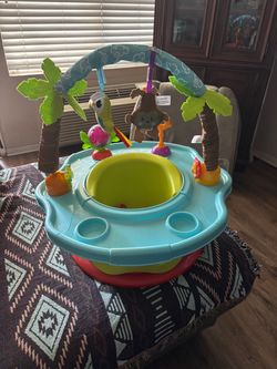 Baby activities seat for 4 months and over