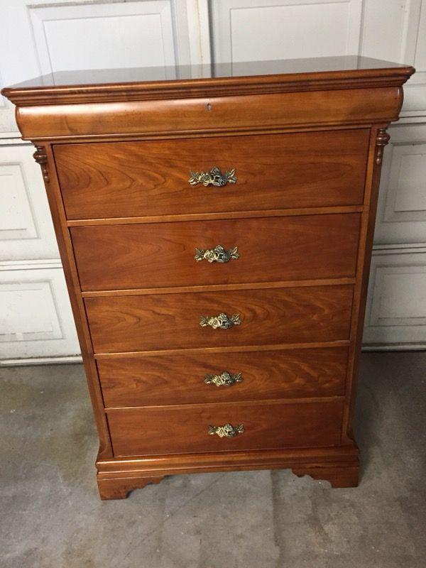 Lexington Big Sister Betsy Cameron 6 Drawer Dresser For Sale In Tacoma Wa Offerup