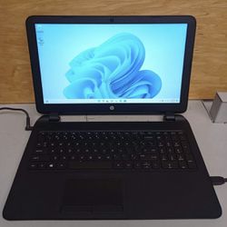 Touchscreen HP Pavilion 15-F100DX AMD CPU A8-6410 2.00GHz 8GB RAM 500GB HDD Laptop