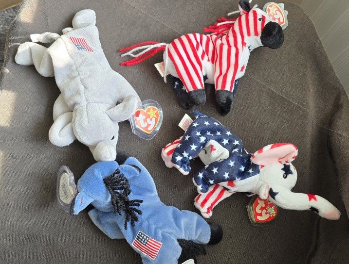 VTG. Ty Beanie Babies Lot Of 4, Lefty,Righty, Lefty & Righty 2000 NWT