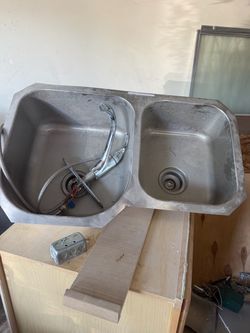 Stainless Steel Double Basin Kitchen Sink with Faucet