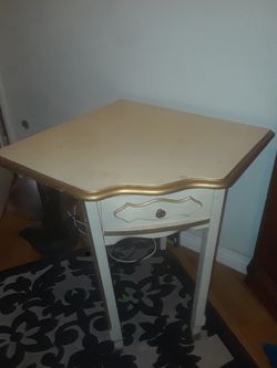 Corner desk