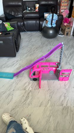 Barbie Pink Bus