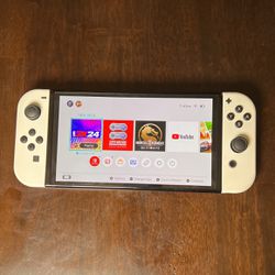 Nintendo Switch OLED *like new*