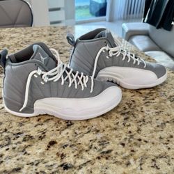 Jordan 12 Size 7.5