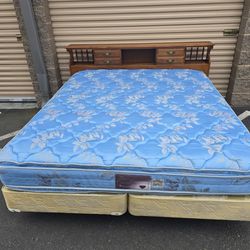 California King Size Bed With Mattress/ Cama Tamano California King Con Colchon 