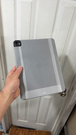 iPad Pro 13” M4 256gb New Never Used Like New 