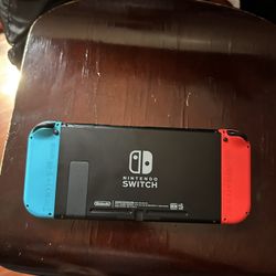 Nintendo Switch 