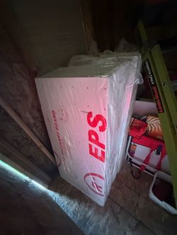 4 packages of medium-thickness insulation