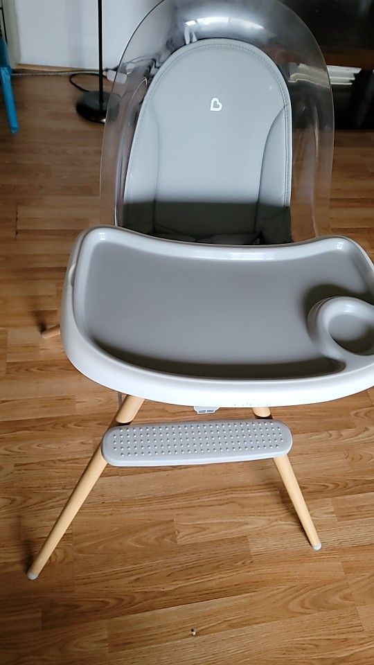 Munchkin 360° Cloud High Chair