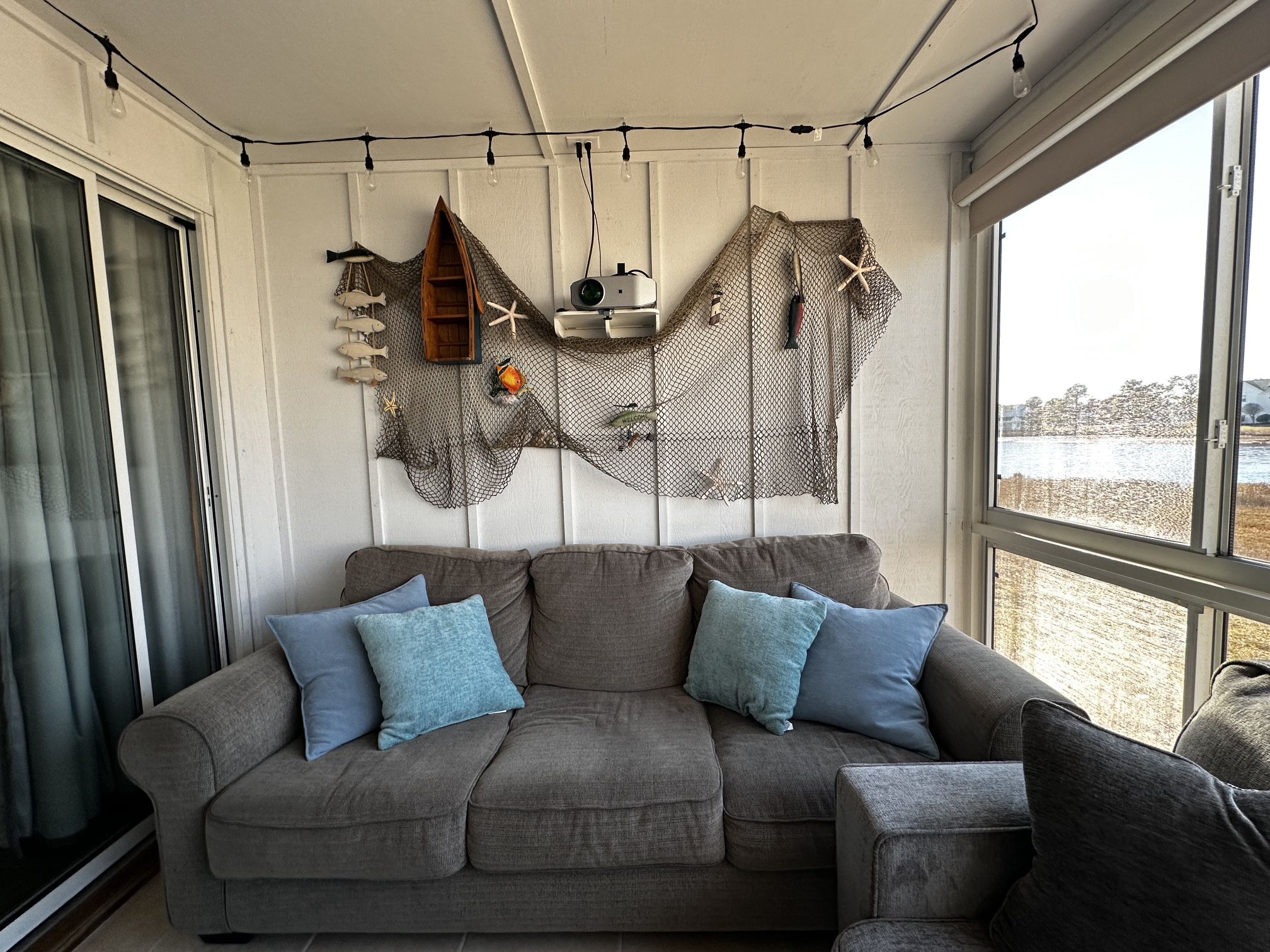 Comfy Couch/ Full Size Bed For Sale (delivery Available)