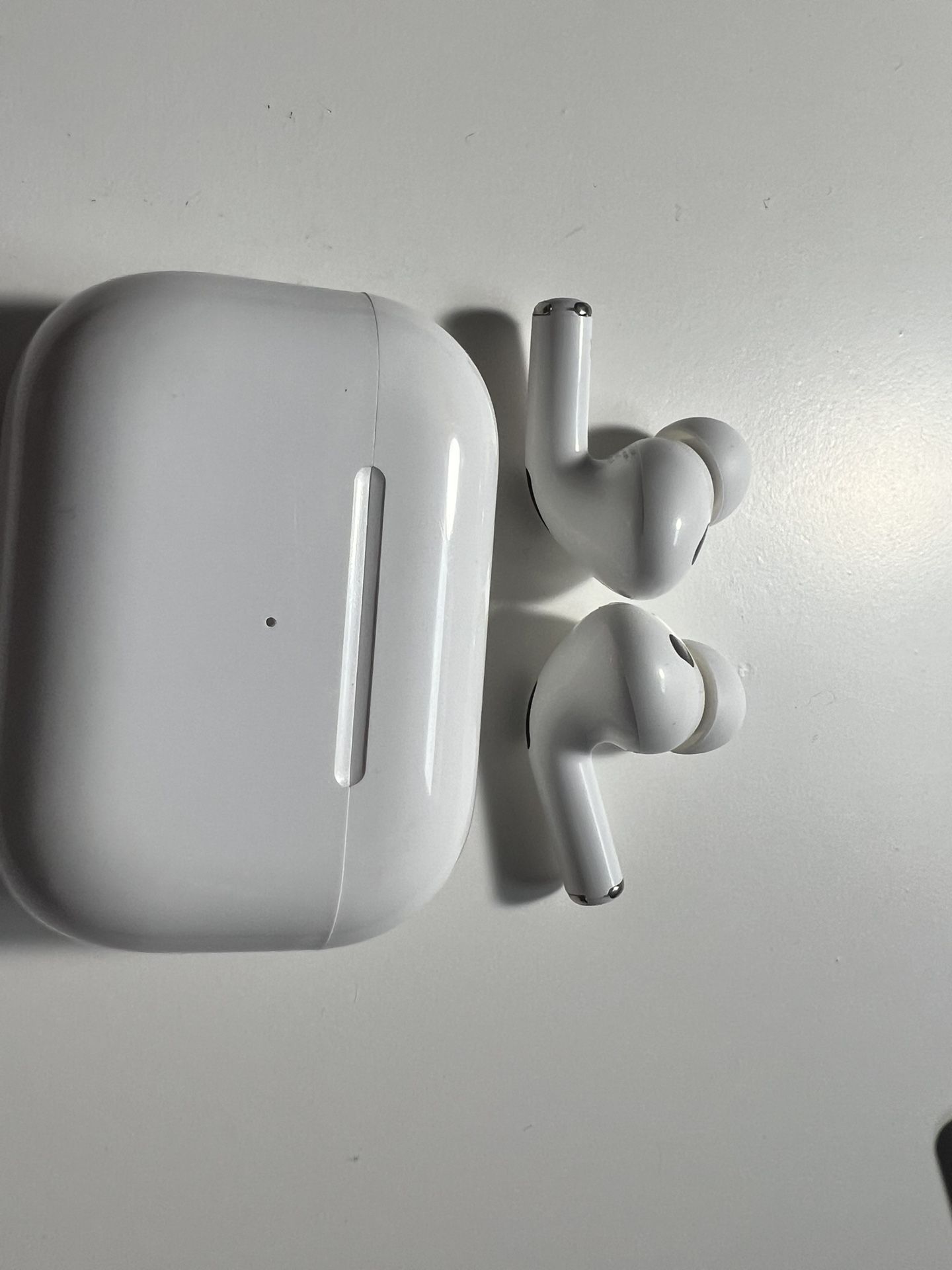 2 Pairs Apple Air Pods 2nd Generation 