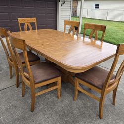 Dinning Table with 6 Chairs 