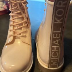 Michael Kors Pink Rain Boots Size 8