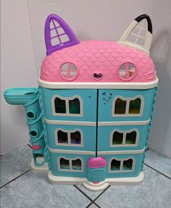 Gabby's Dollhouse, Purrfect Dollhouse 2-Foot Tall Playset with Sounds  with Dolls & Accessories