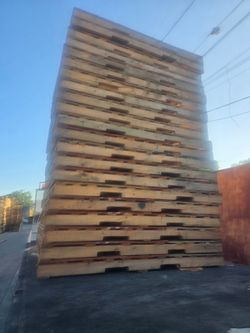 74X74 4WAYS Pallets