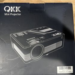 QKK Mini Projector 