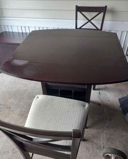 Tv 32 ,stand And Table W/ 2 Chair