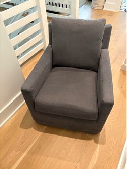 Steven Shell Swivel Rocker