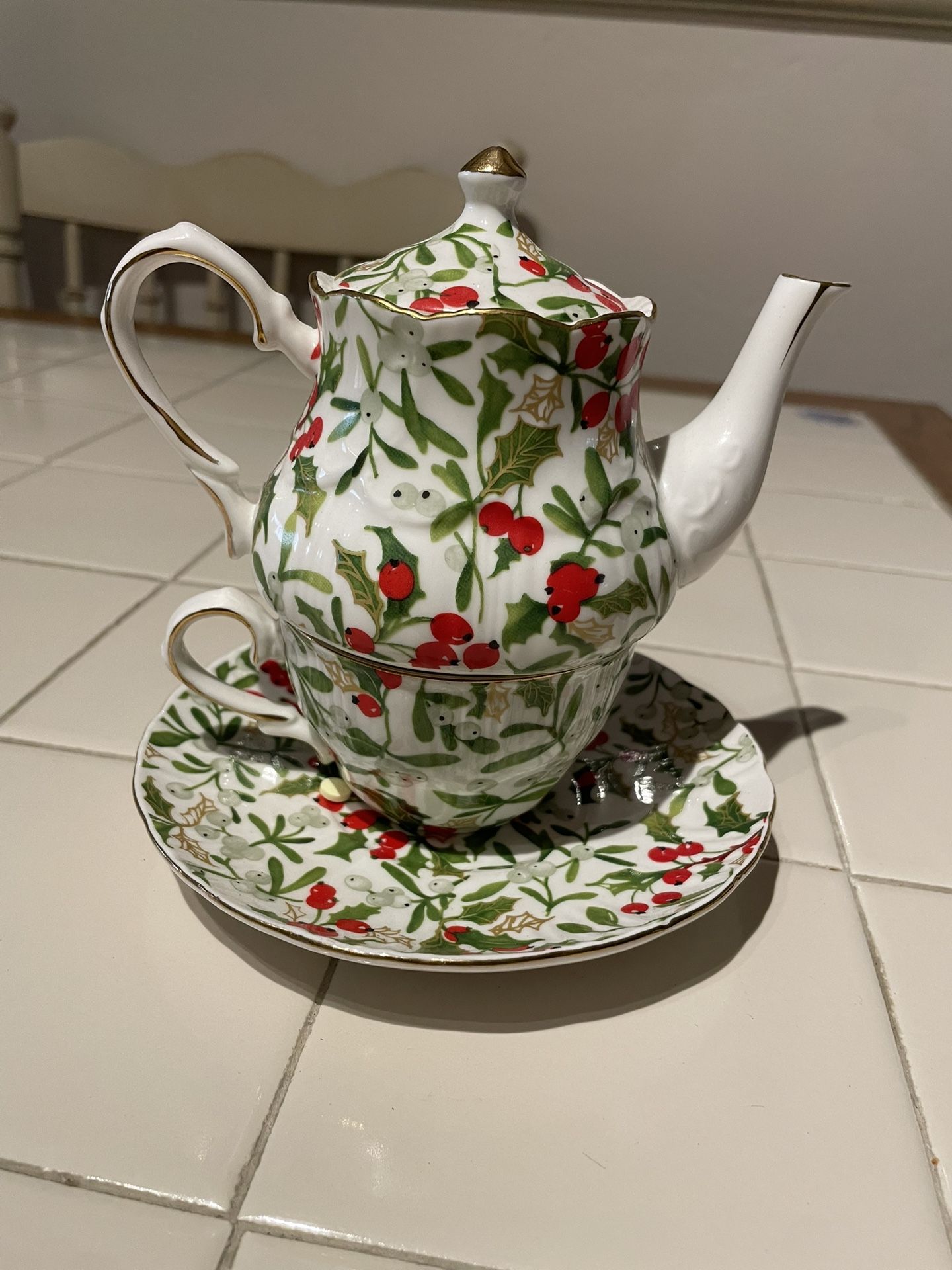 Christmas Tea Pot & Cup Set