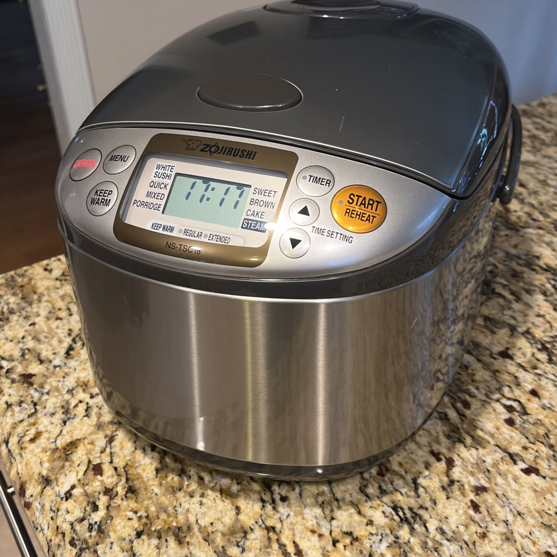Zojirushi 10Cup Rice Cooker for Sale in Chula Vista, CA OfferUp