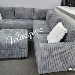 ✅️✅️4-Piece Sectional Set W/ Ottoman✅️