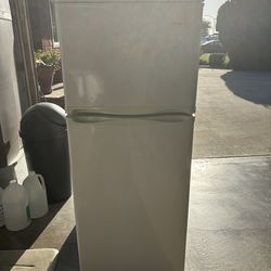 Magic Chef Fridge 48” H