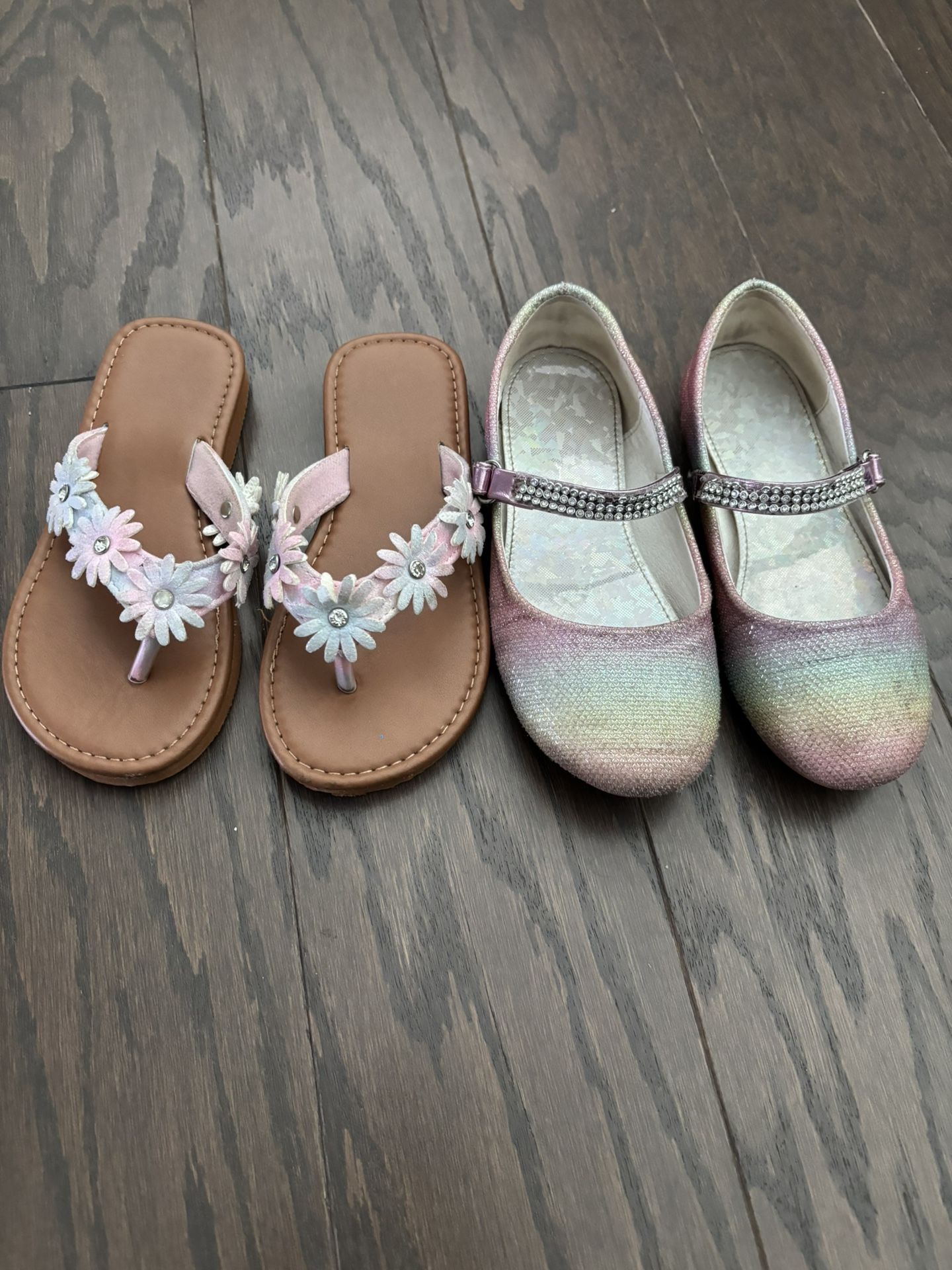 Girl’s shoes, sizes 12/13